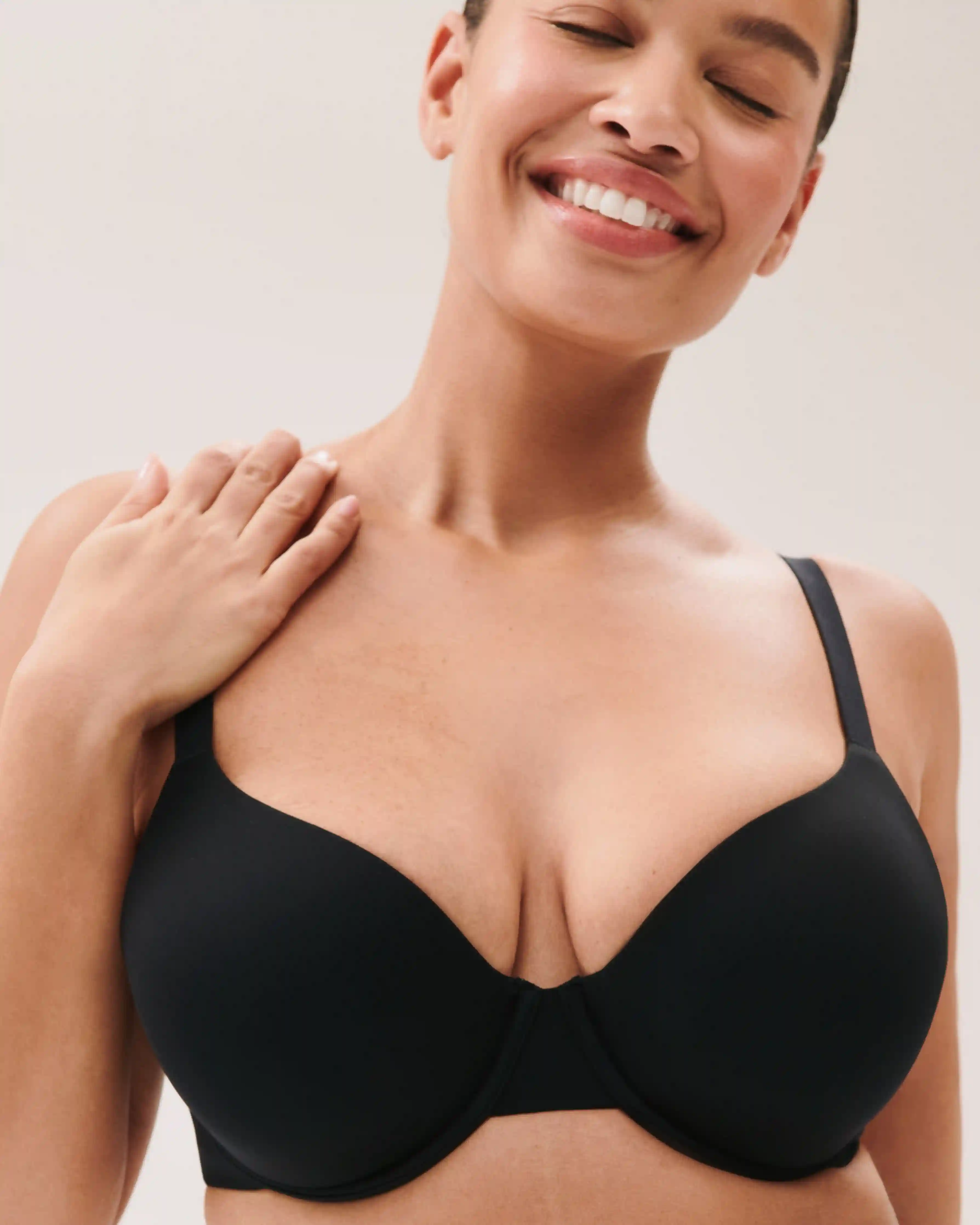 SPANXsupersmooth®  BraVa Lightly Lined Bra | Very Black