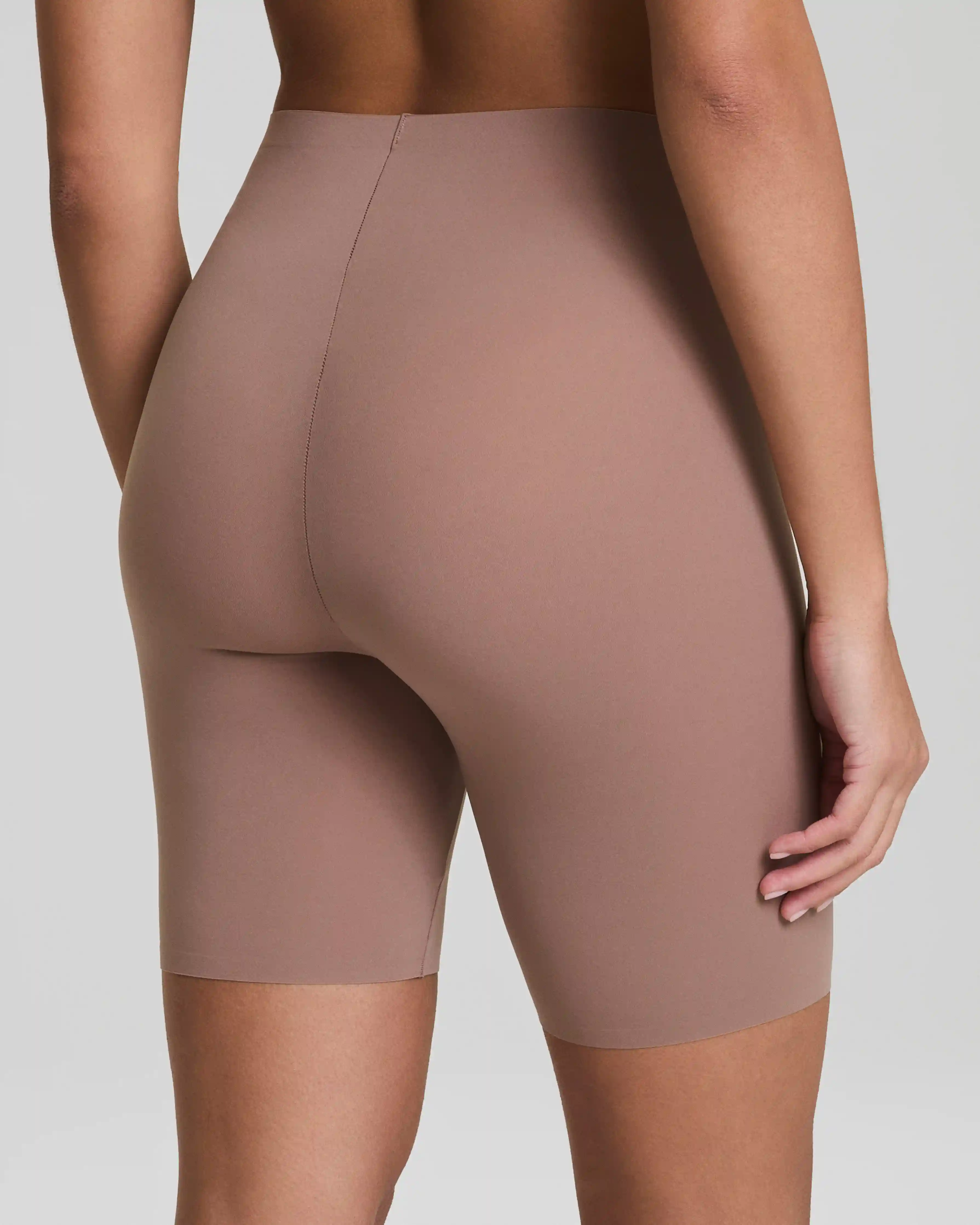 Alternative view of SPANXsmooth®  Fit-To-You Mid-Thigh Short | Cafe Au Lait