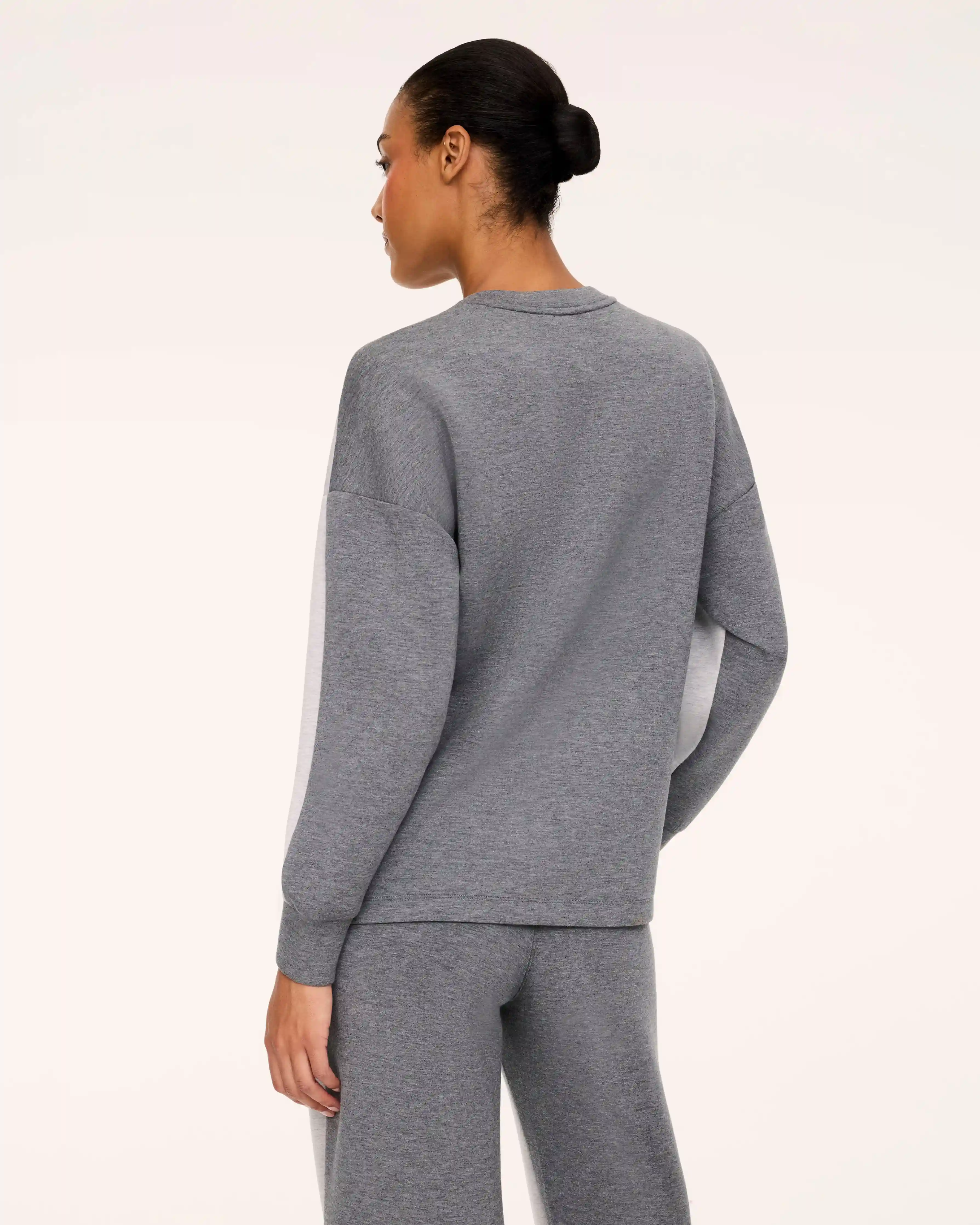 Alternative view of SPANX AirEssentials® Colorblock Tunic | Light Basalt Heather/Grey Fog Heather