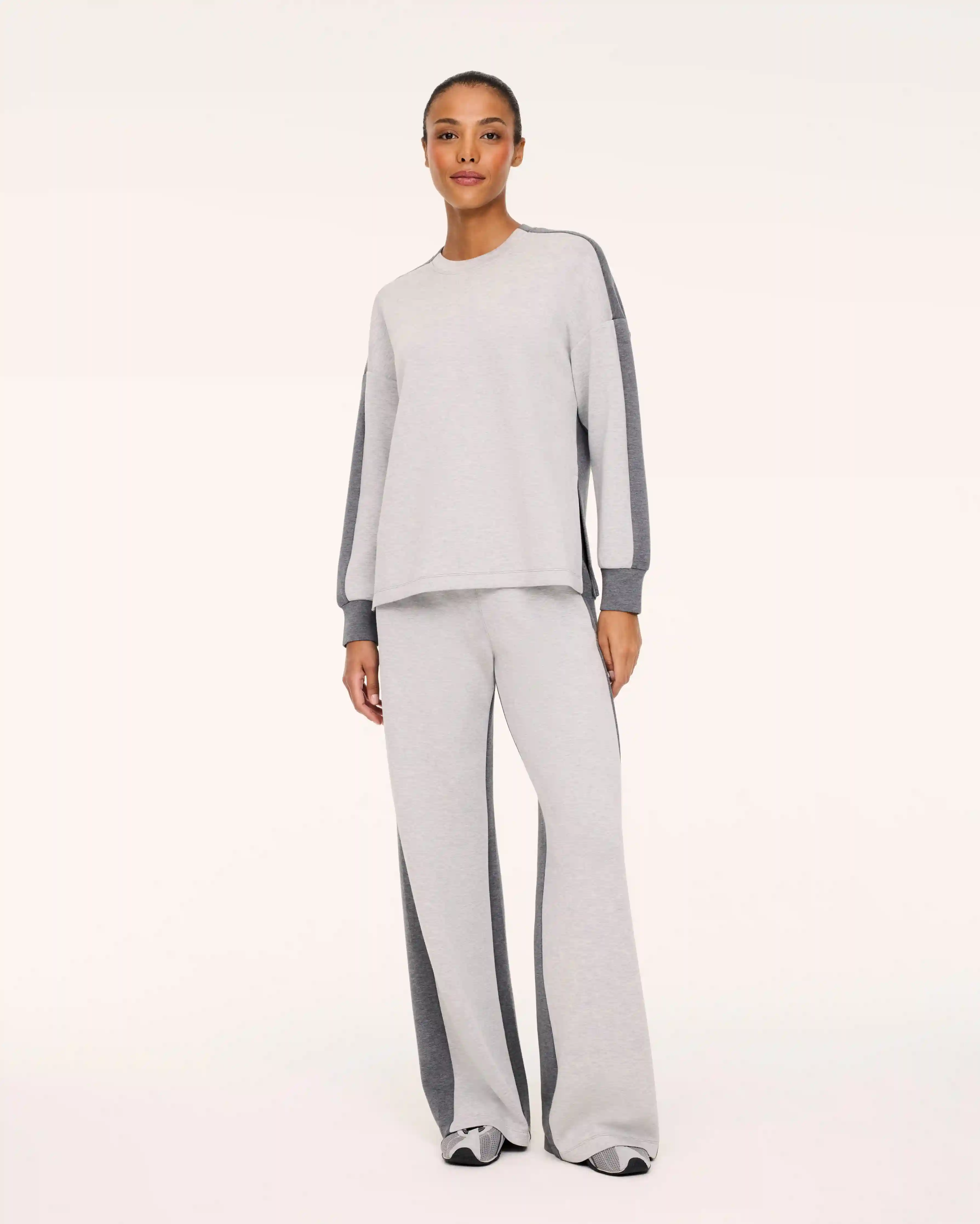 SPANX AirEssentials® Colorblock Wide Leg Pant | Light Basalt Heather/Grey Fog Heather