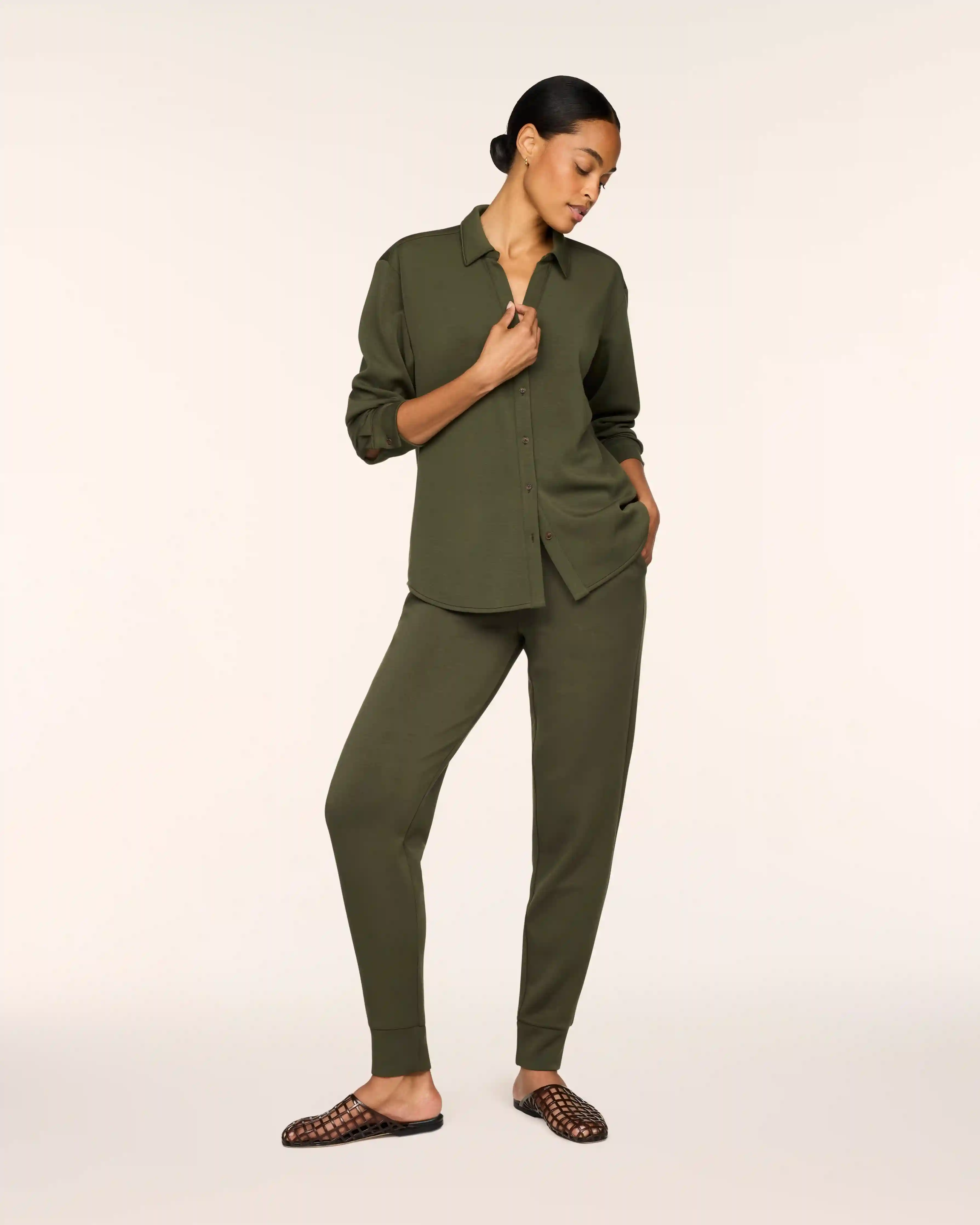 SPANX AirEssentials® Slim Cuff Jogger | Monstera