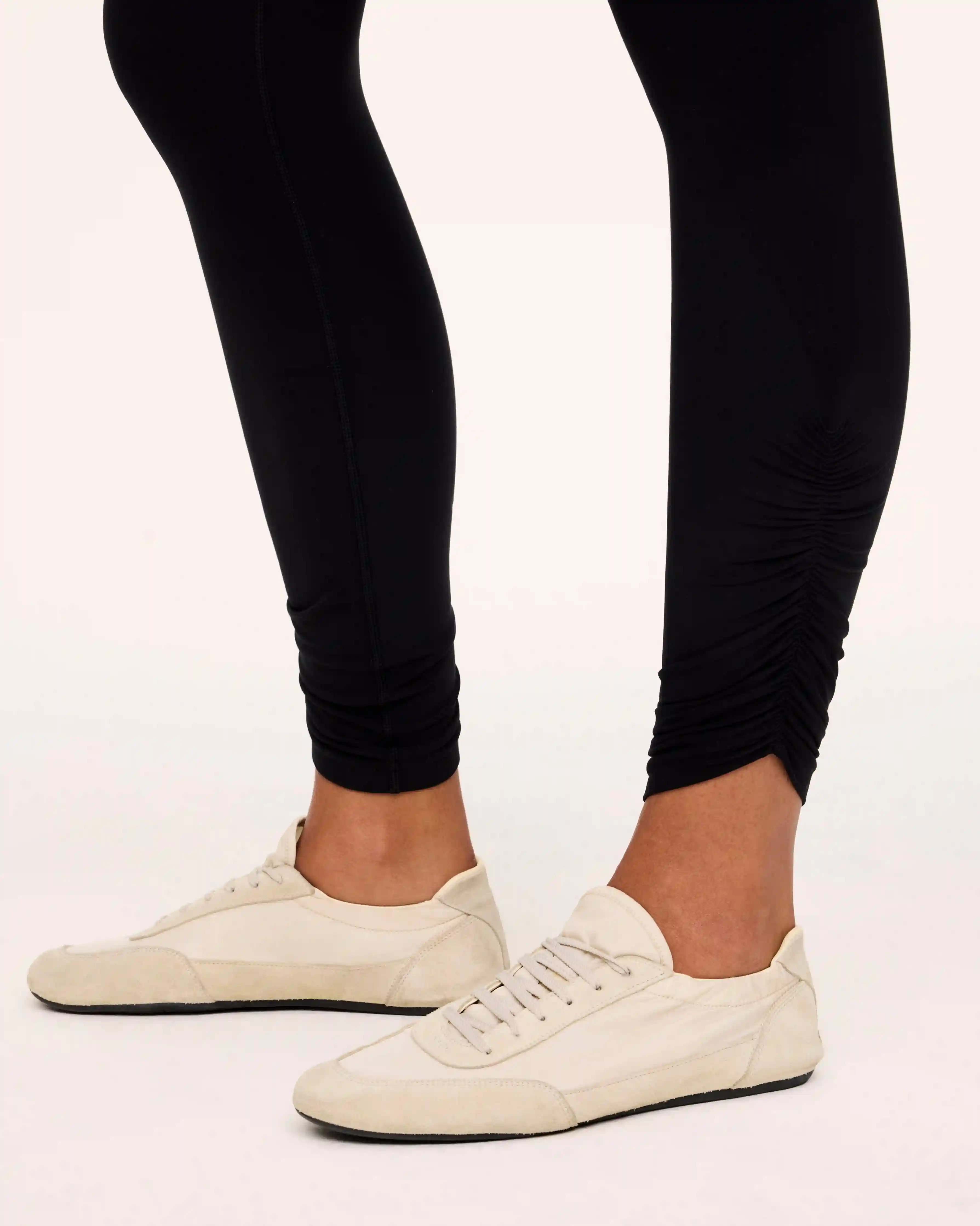 Alternative view of SPANXsmooth® OnForm Ruched Full-Length Leggings | Very Black