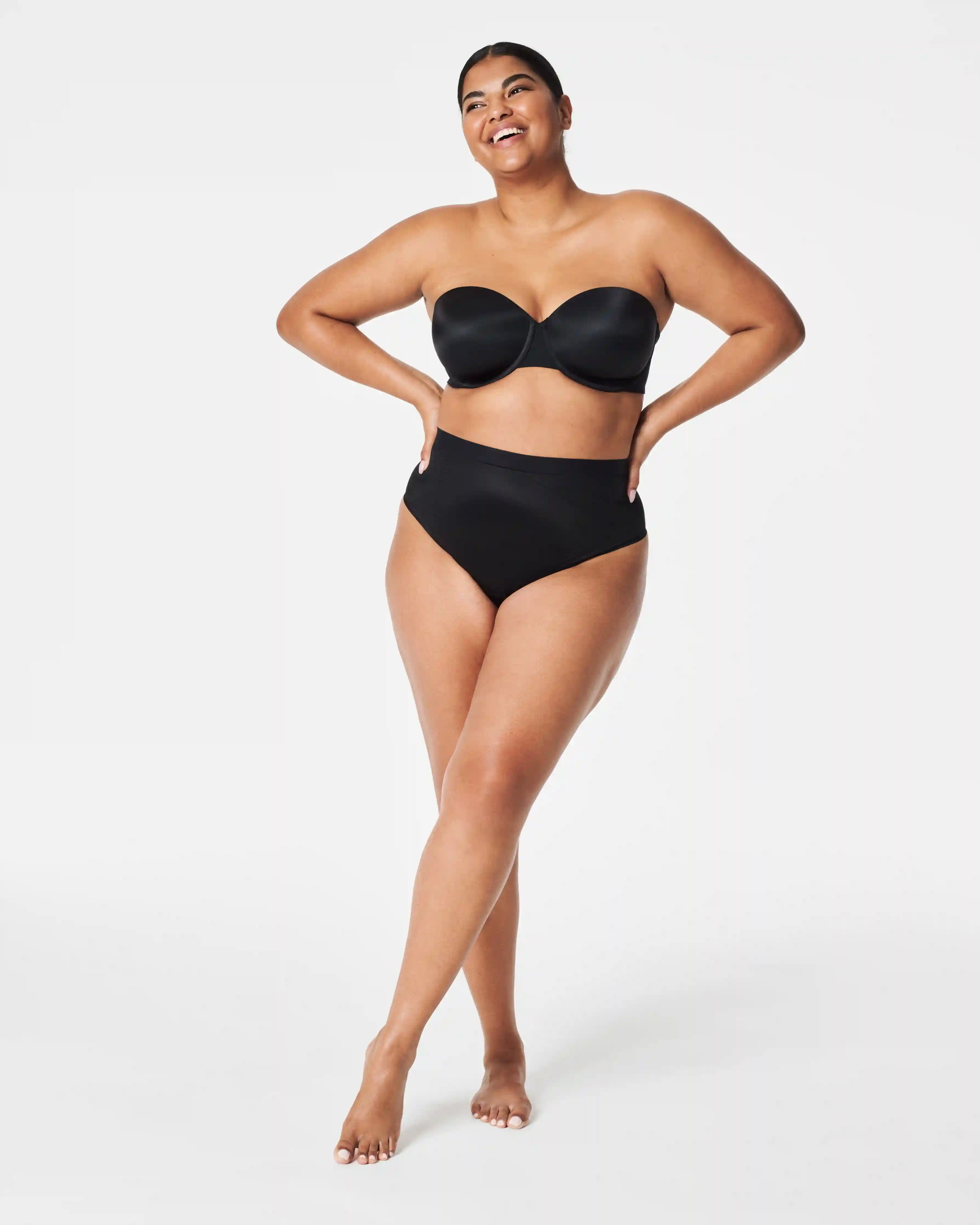 SPANXshape®  Invisible Thong | Very Black