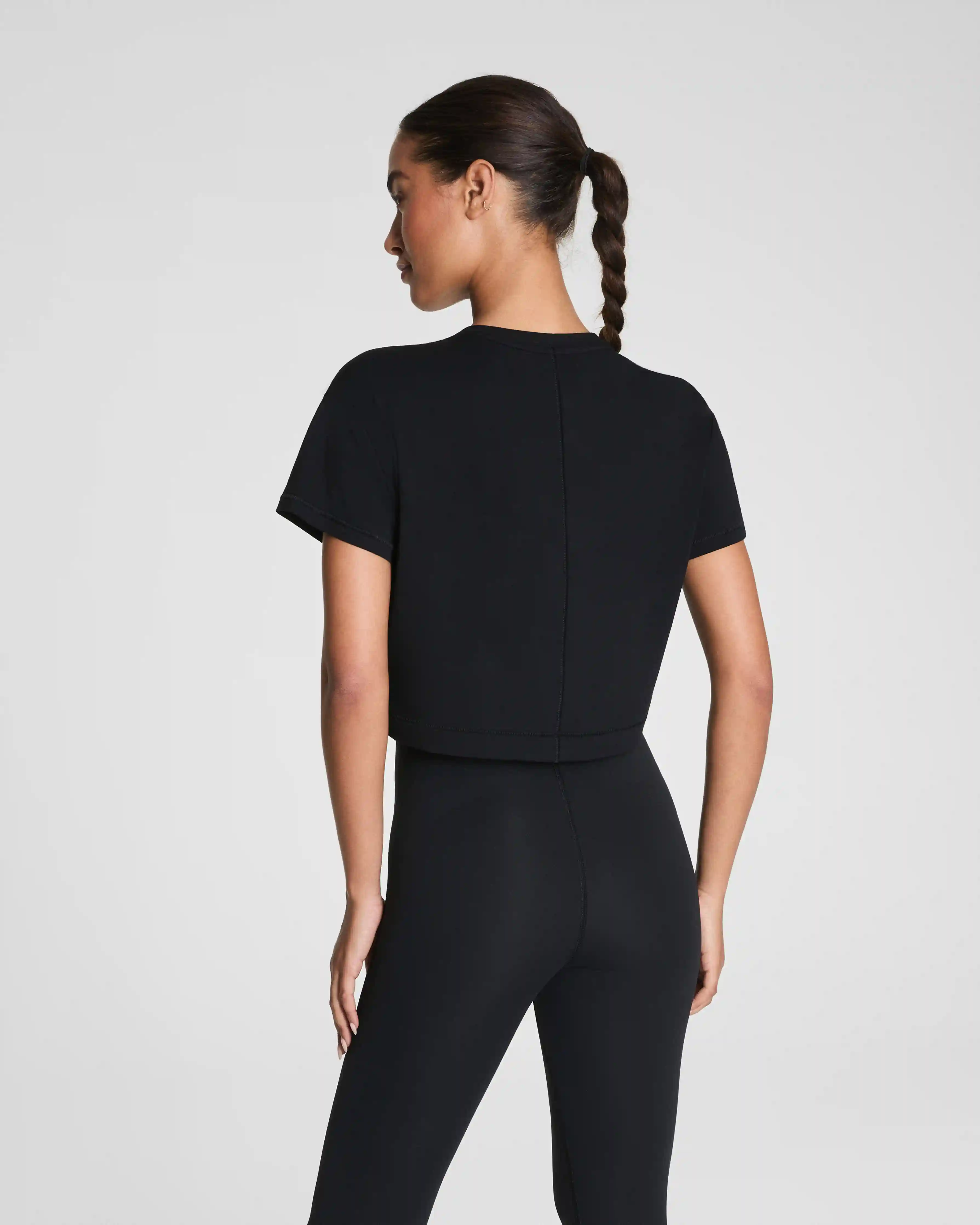 Alternative view of SPANX® BoostUp Cropped Tee | Very Black