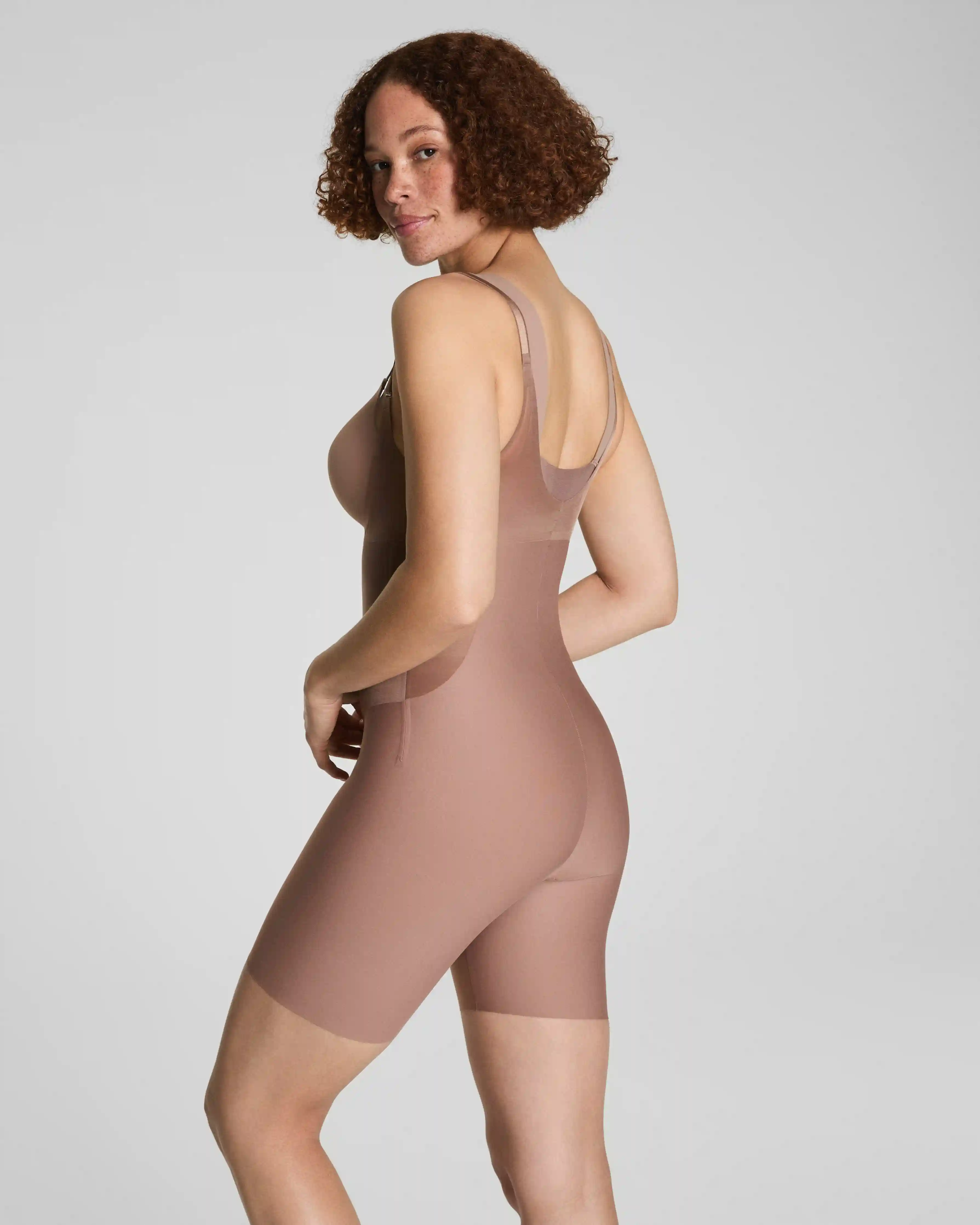 Alternative view of SPANXsupersculpt®  Transform Open-Bust Mid-Thigh Bodysuit | Cafe Au Lait