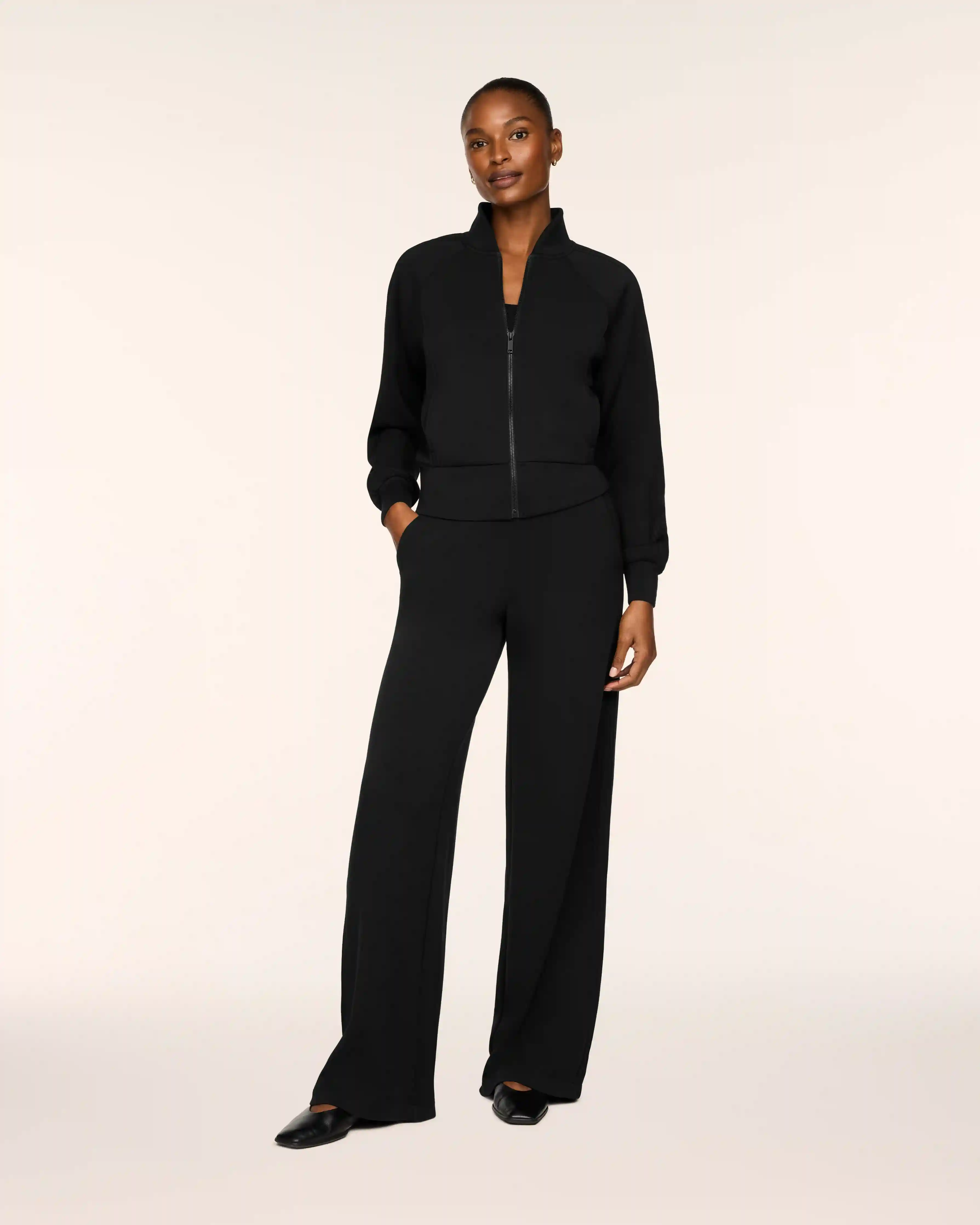SPANX AirEssentials® Pintuck Wide Leg Pant | Very Black