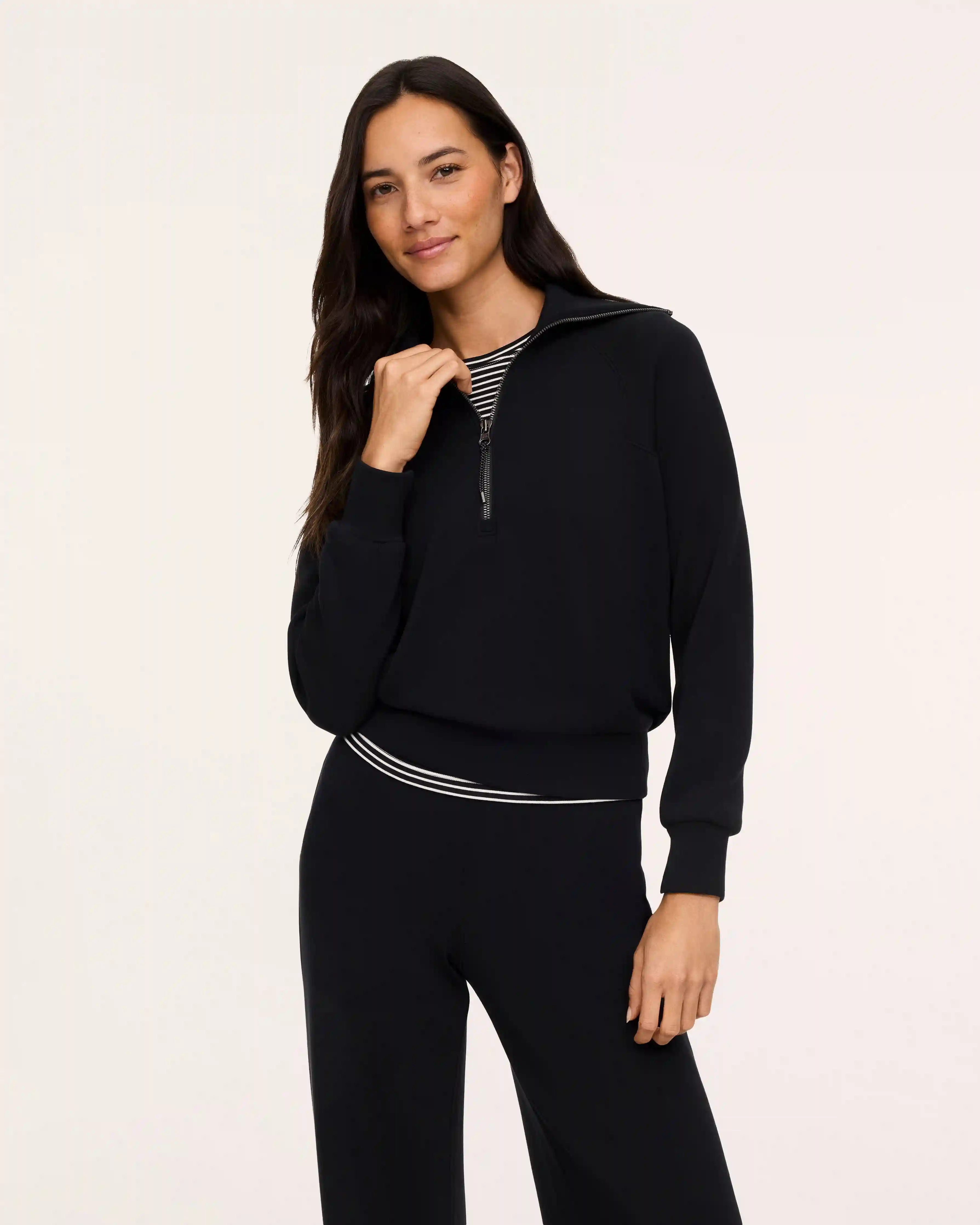 SPANX AirEssentials® Half Zip | Very Black