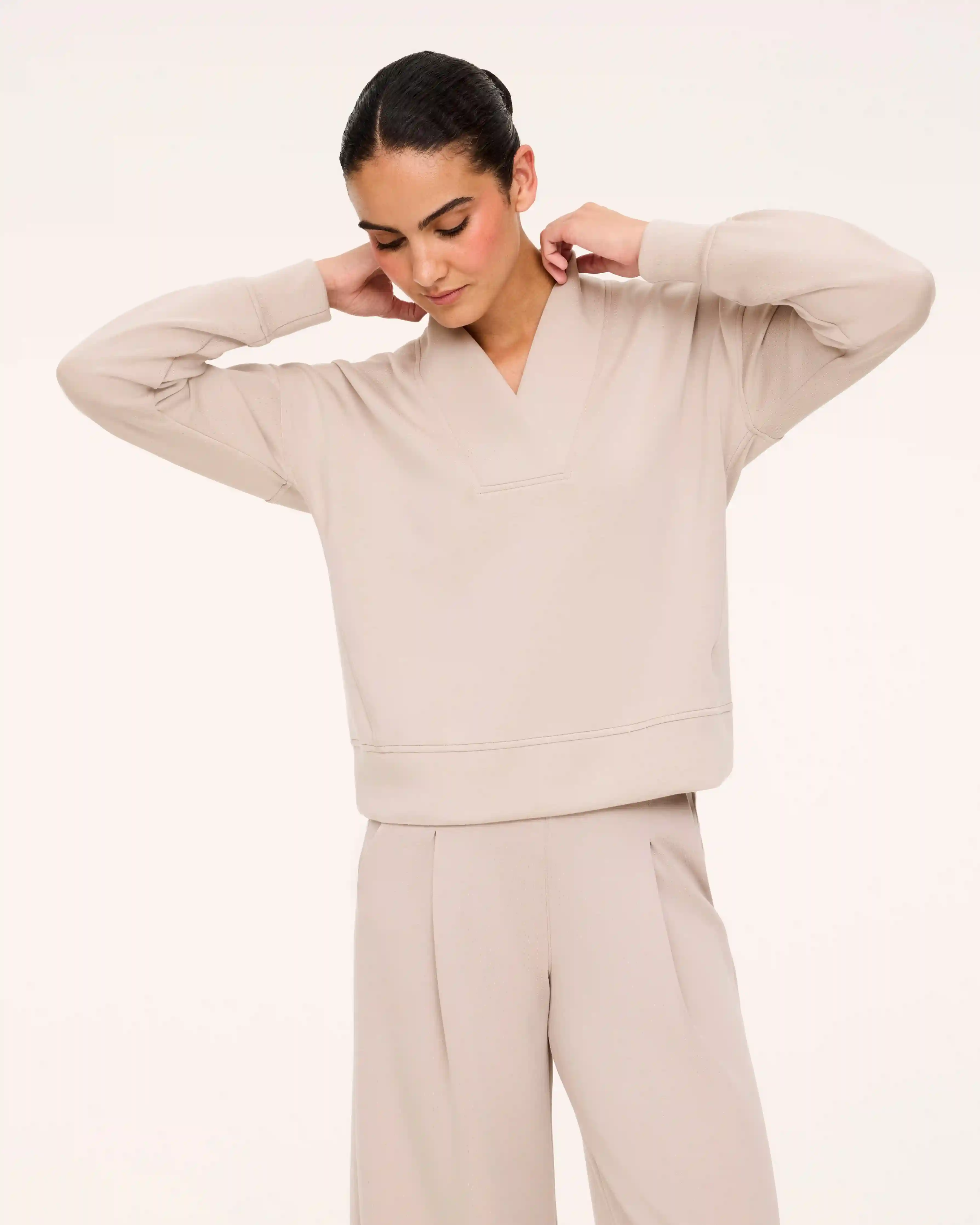 SPANX AirEssentials® V-Neck Long Sleeve Top | Mushroom