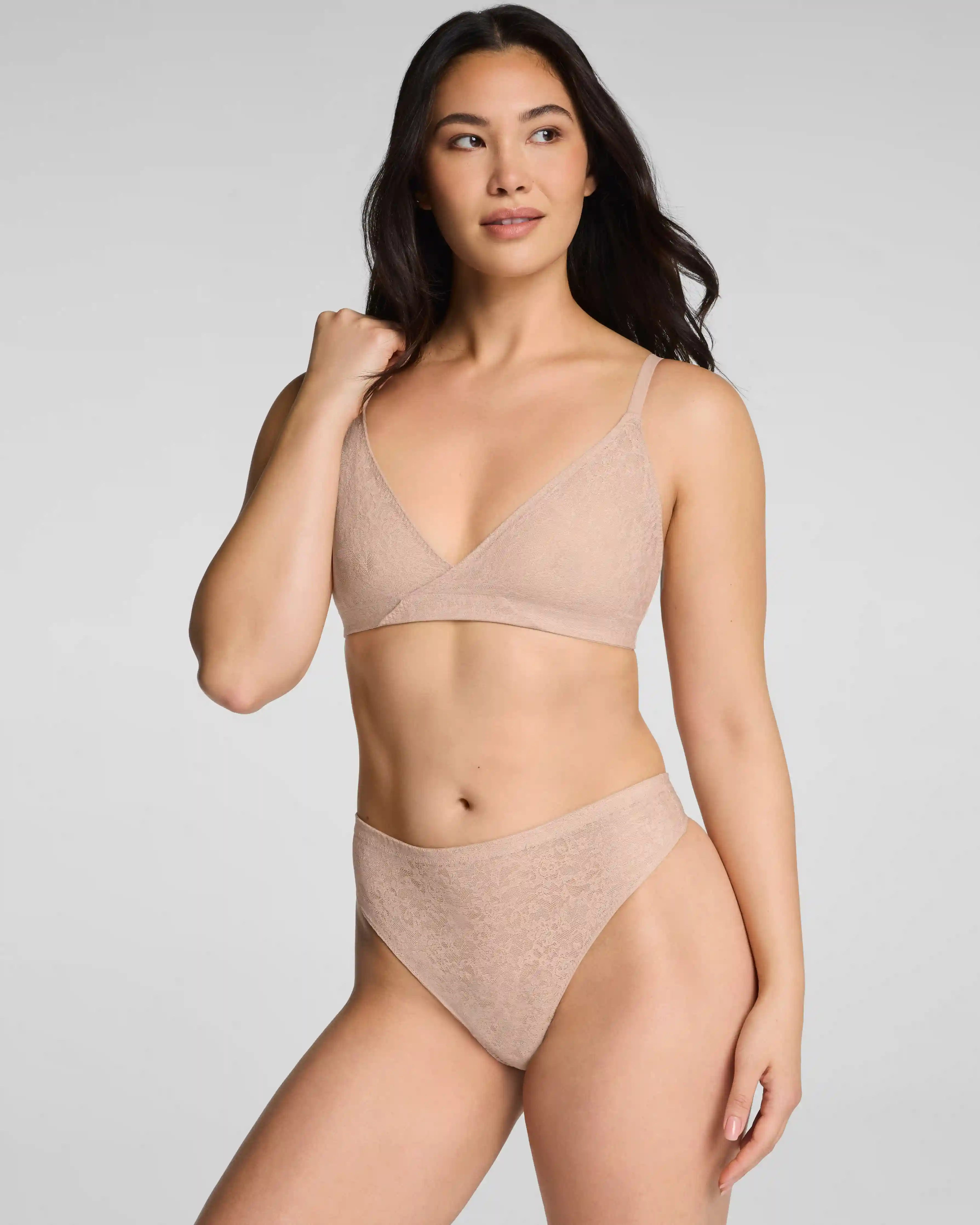SPANXsupersmooth®  Day to Date Night Lace Bralette | Chai