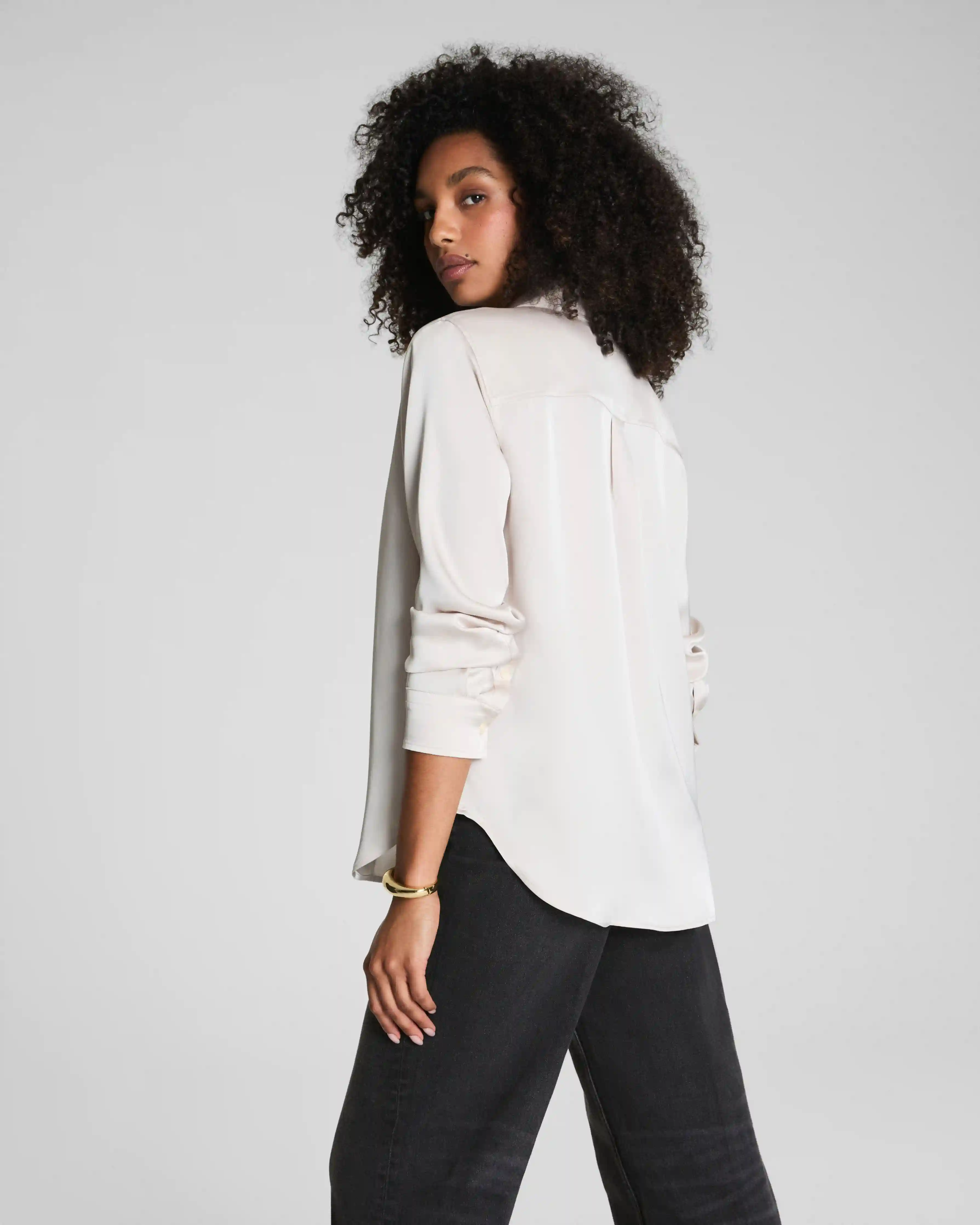 Alternative view of SPANX® Silky Smooth Button Down | Birch