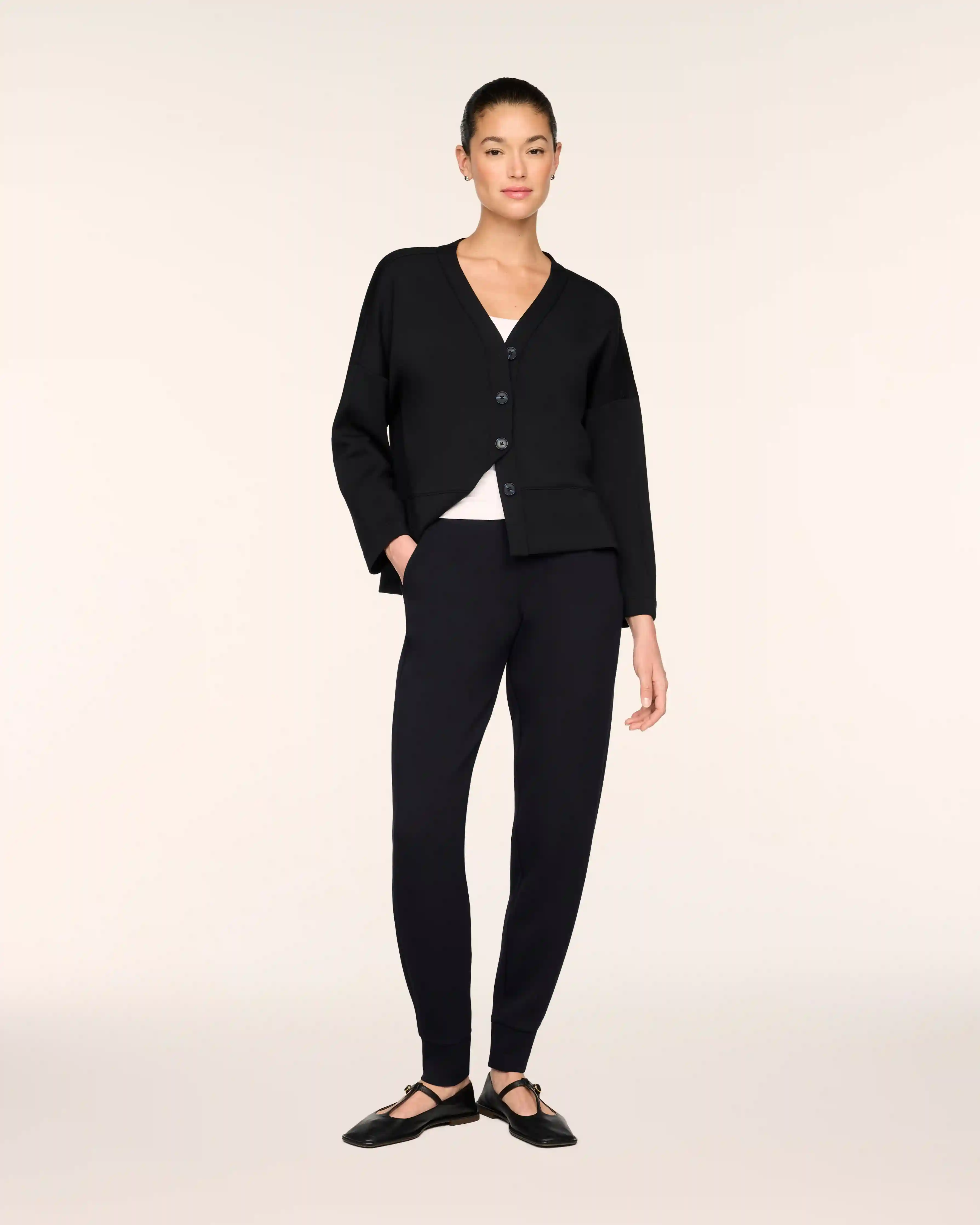 SPANX AirEssentials® Slim Cuff Jogger | Very Black