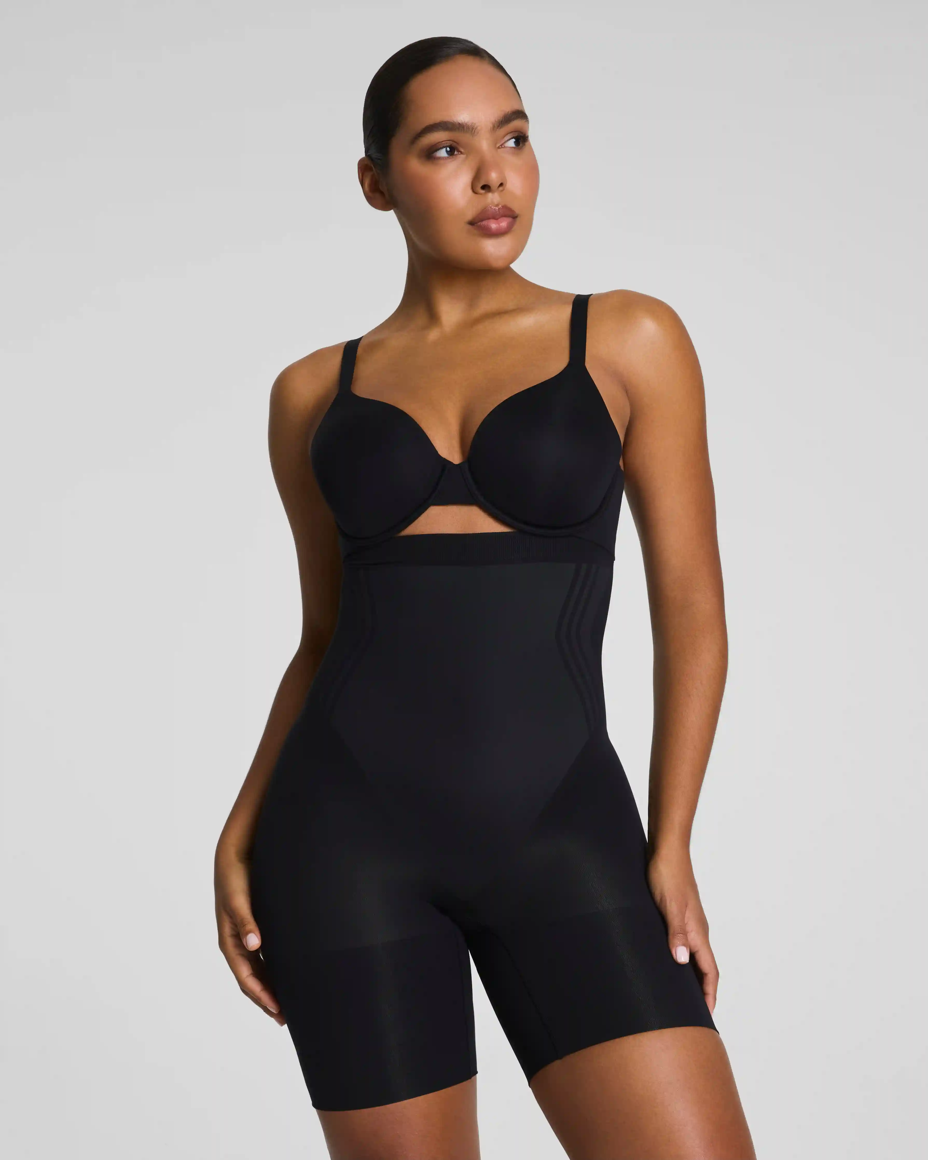 SPANXsculpt®  GoFigure High-Waisted Mid-Thigh Short | Very Black