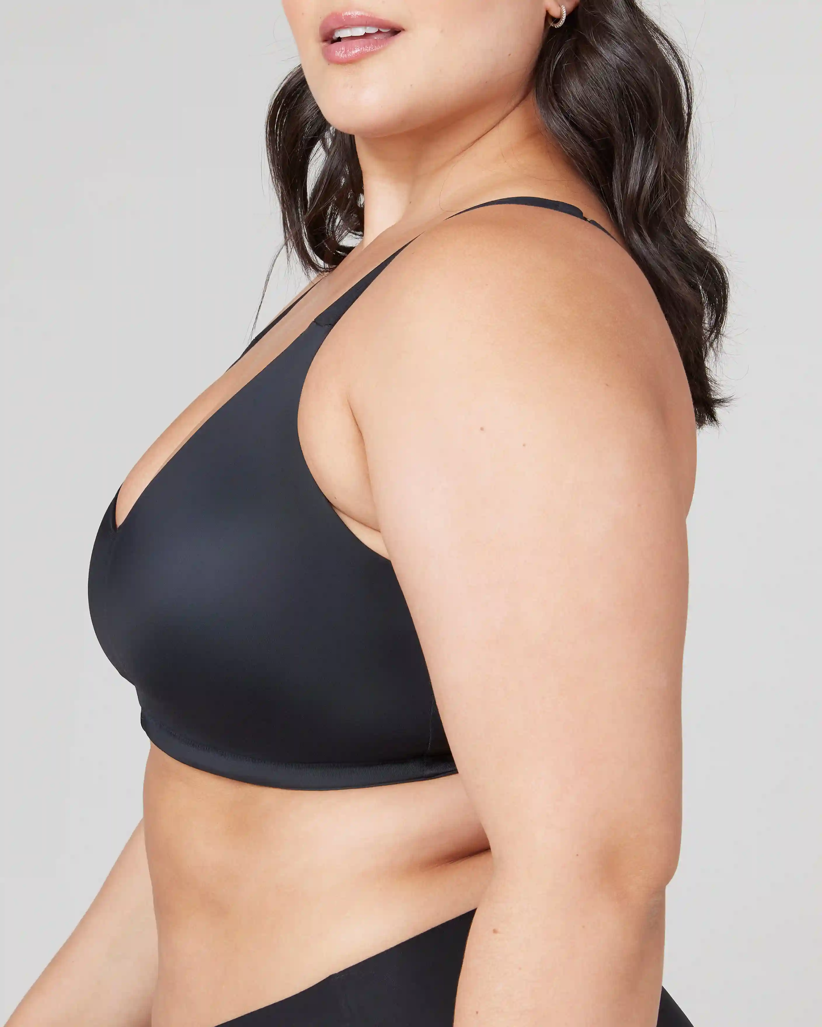 Alternative view of SPANX® Low Profile Wireless Minimizer Bra | Very Black