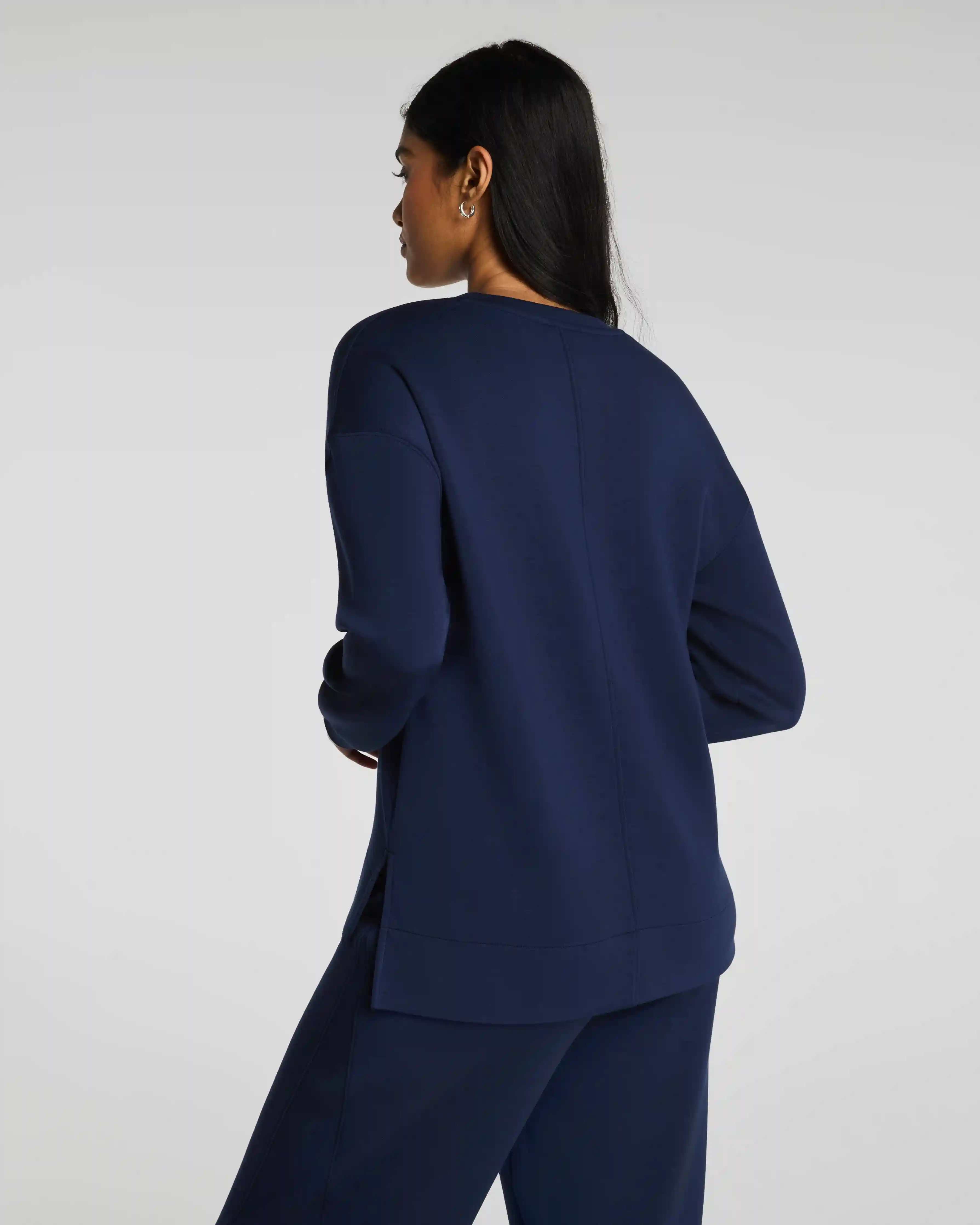 Alternative view of SPANX AirEssentials® Crewneck Tunic | Timeless Navy