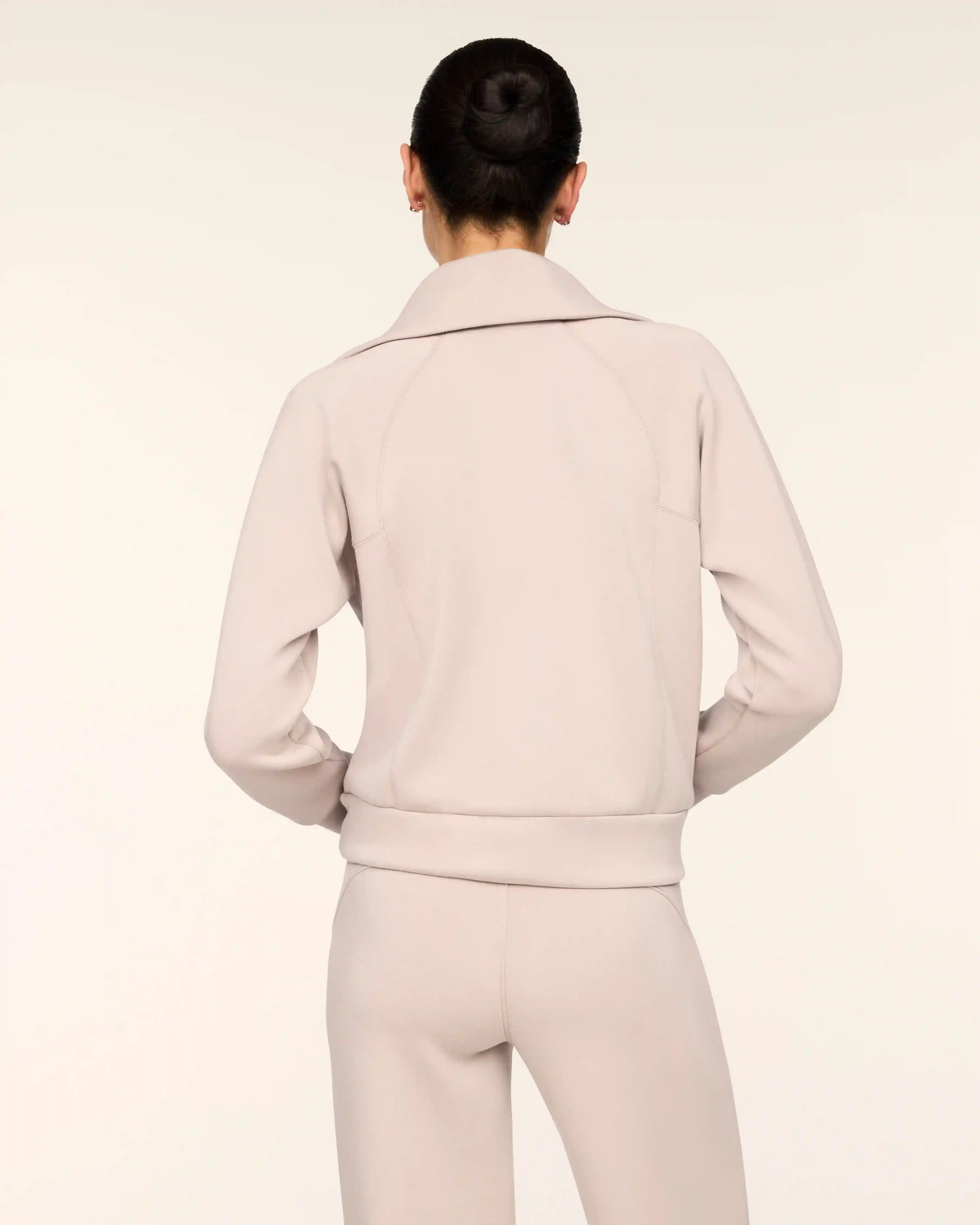 Alternative view of SPANX AirEssentials® Half Zip | Mushroom