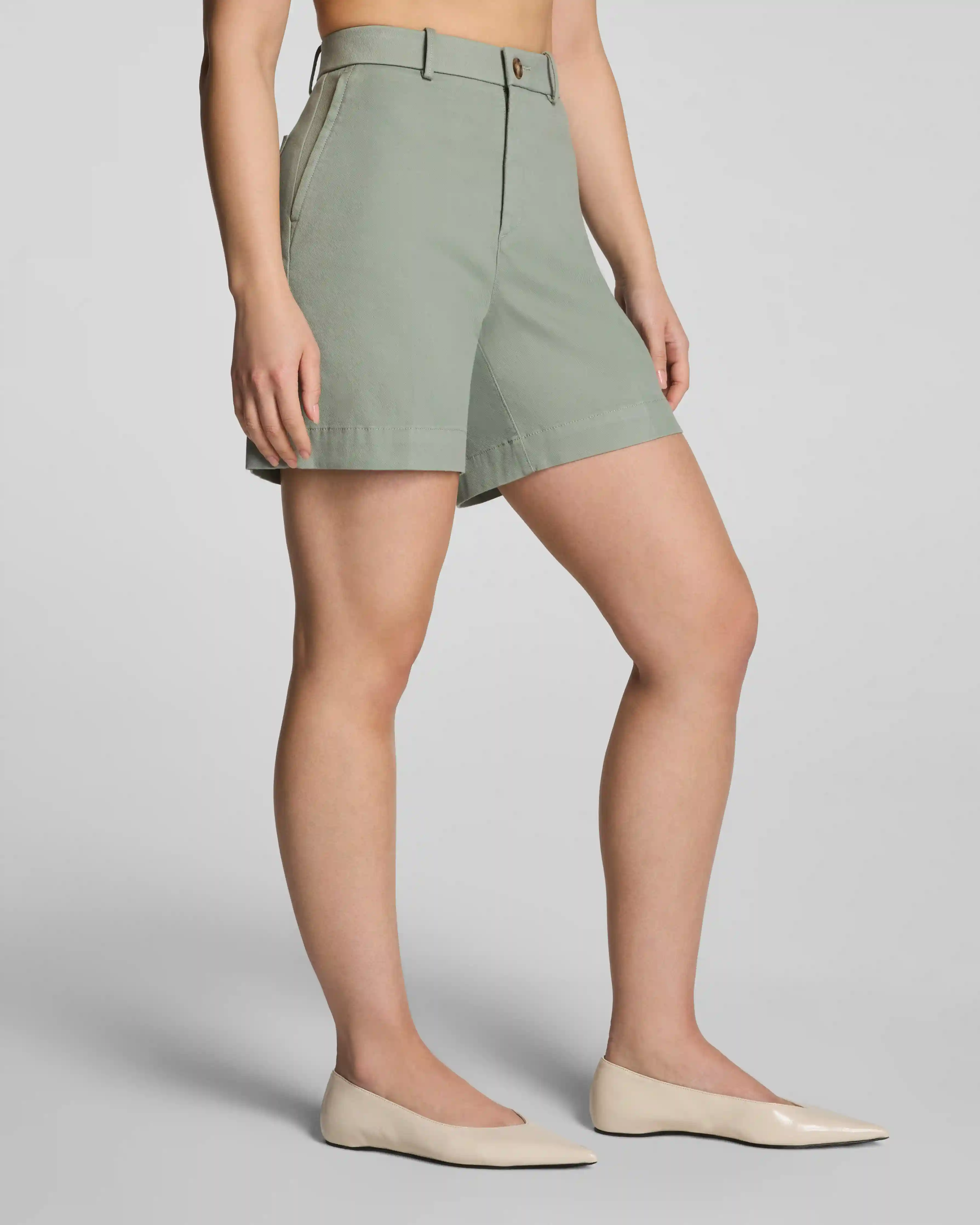 Alternative view of SPANXsupersmooth®  Stretch Twill Short, 7" | Sage Brush
